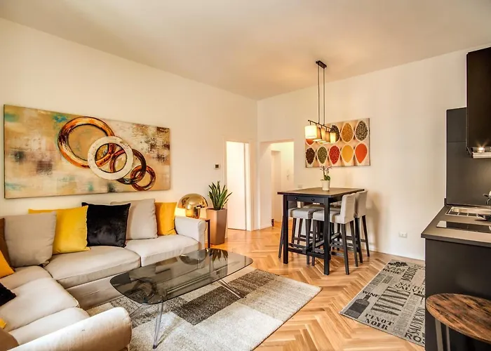 Apartment Giulio Cesare Charming Great Location